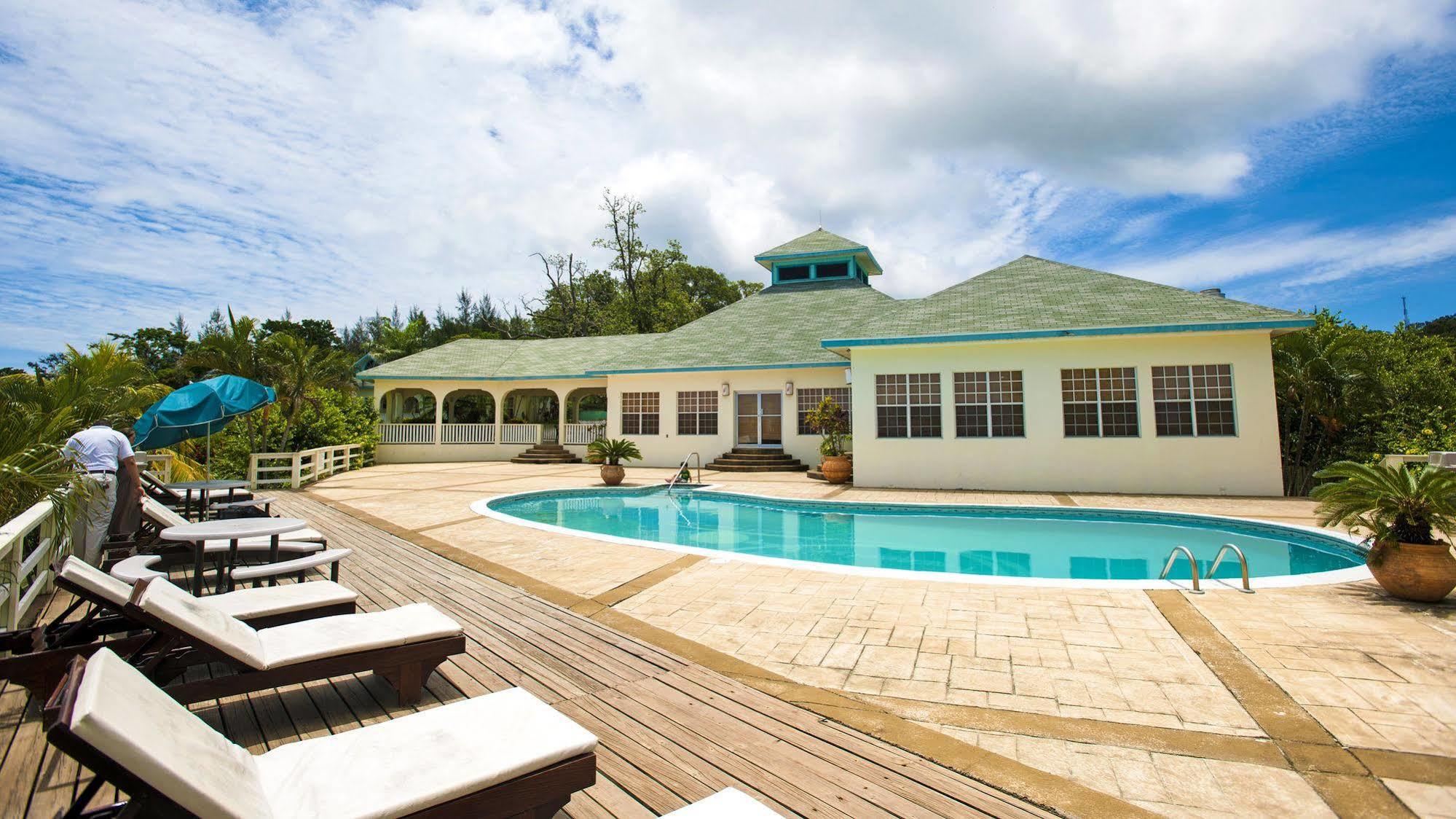 Turquoise Bay Dive & Beach Resort Juticalpa  Exterior photo